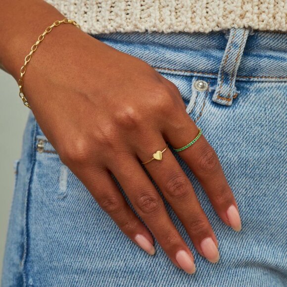 Jennifer Meyer 18k Gold Mini Heart Ring - Picture 4 of 5